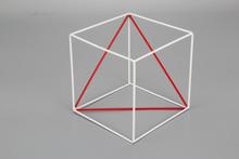 数学框架使用kirigami切割将任何材料片材变成任何形状
