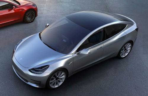 特斯拉Model 3汽车的买家报告新款3型车的折扣超过2,000美元