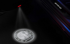 Mercedez-Benz原始零件程序现在提供了LED投影仪AMG标志