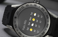 Tag Heuer缩小其新款Android Wear智能手表的尺寸和价格