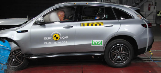 梅赛德斯·奔驰EQC电动车获得五星级安全评级