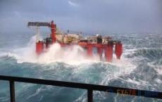 墨西哥湾能源设施的员工撤离 采用飓风方式