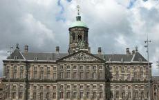 Artesk van Royen Architecten设计了17世纪荷兰房屋的扩建