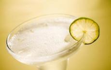 埃隆马斯克的'特斯拉奎拉'饮料面临与墨西哥龙舌兰酒行业的冲突