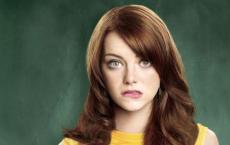 迪士尼在新Cruella电影中首次展示了Emma Stone