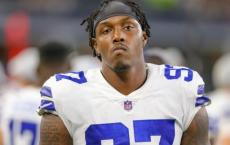 牛仔队发布了第一轮胸围Taco Charlton