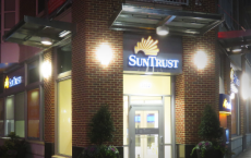 由于BB＆T合并削减了收益 SunTrust超过了第三季度的收入预测