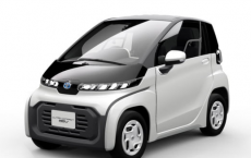 丰田为您提供了一辆新的电动汽车 它的大小大约是高尔夫球车那样