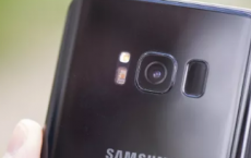 三星可能会通过Galaxy S9将指纹扫描仪放回前端