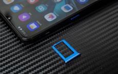 iQOO Z1 5G智能手机出现在官方渲染图 设计和颜色选项中