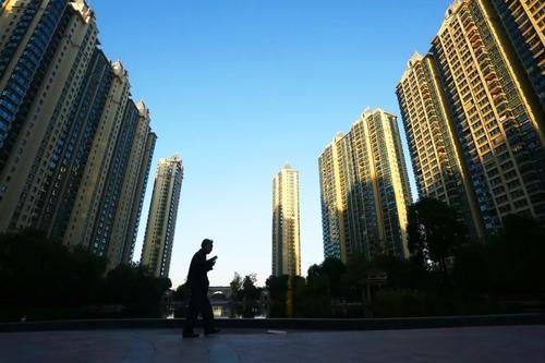 据第一太平戴维斯的数据 上海零售总额同比下降20.3%