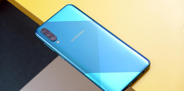 线下商店三星Galaxy A50s和Galaxy A70s的价格下调了3000卢比