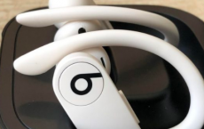 苹果将​​于8月30日发布三种新颜色的Powerbeats Pro耳塞