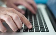 谷歌将很快借助人工智能改善Gmail的语法纠正功能