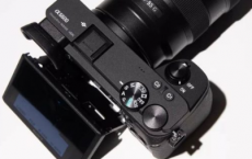 索尼在纽约的一个活动上推出了两台APS-C无反光镜相机