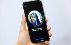苹果可能会在2020年推出具有TouchID和FaceID的iPhone