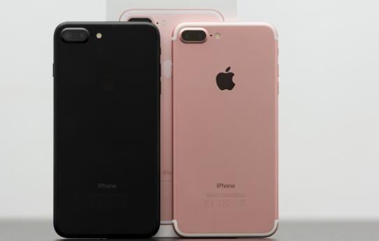 从明年7月起 iPhone必须随附预装俄文应用程序
