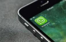 适用于iOS的WhatsApp获得支持Memoji的最新2.19.100更新