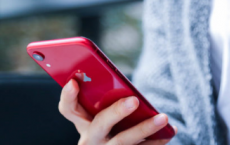 评测 iPhone XR手机颜色有几种及黑鲨游戏手机 Helo 体验