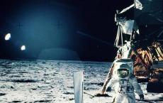 阿波罗11号的宇航员拍摄科学照片