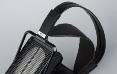 评测STAX SR-L700静电式与Windows正版盗版有何不同