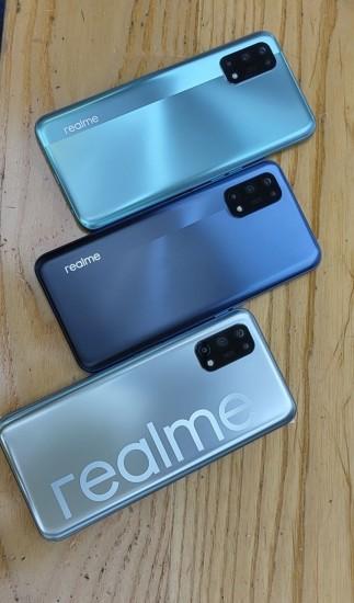 Realme计划在8月3日推出其新的V系列以及V5 5G
