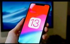 iOS13可让您调整人像照明强度并拍摄经典的单色图像