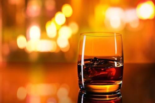 圭尔夫大学新研究发现含糖酒精的饮料可以促进青少年对有