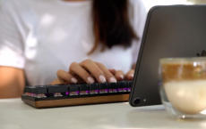 Woo-dy键盘将高科技与老式材料相结合