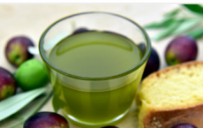 富含橄榄油的饮食可以延长寿命和帮助减轻与衰老相关的疾