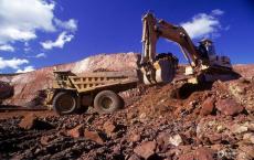亚洲的采矿业通过奖励报告来抵消风险