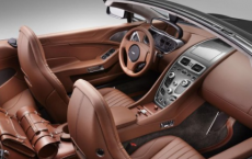 Q by Aston Martin将四款定制模型带到圆石滩