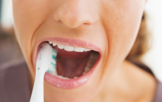 研究发现氟暴露过多会导致牙釉质改变