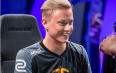 游戏前沿动态：Rekkles赛后采访我和YellowStar比之前更亲密了